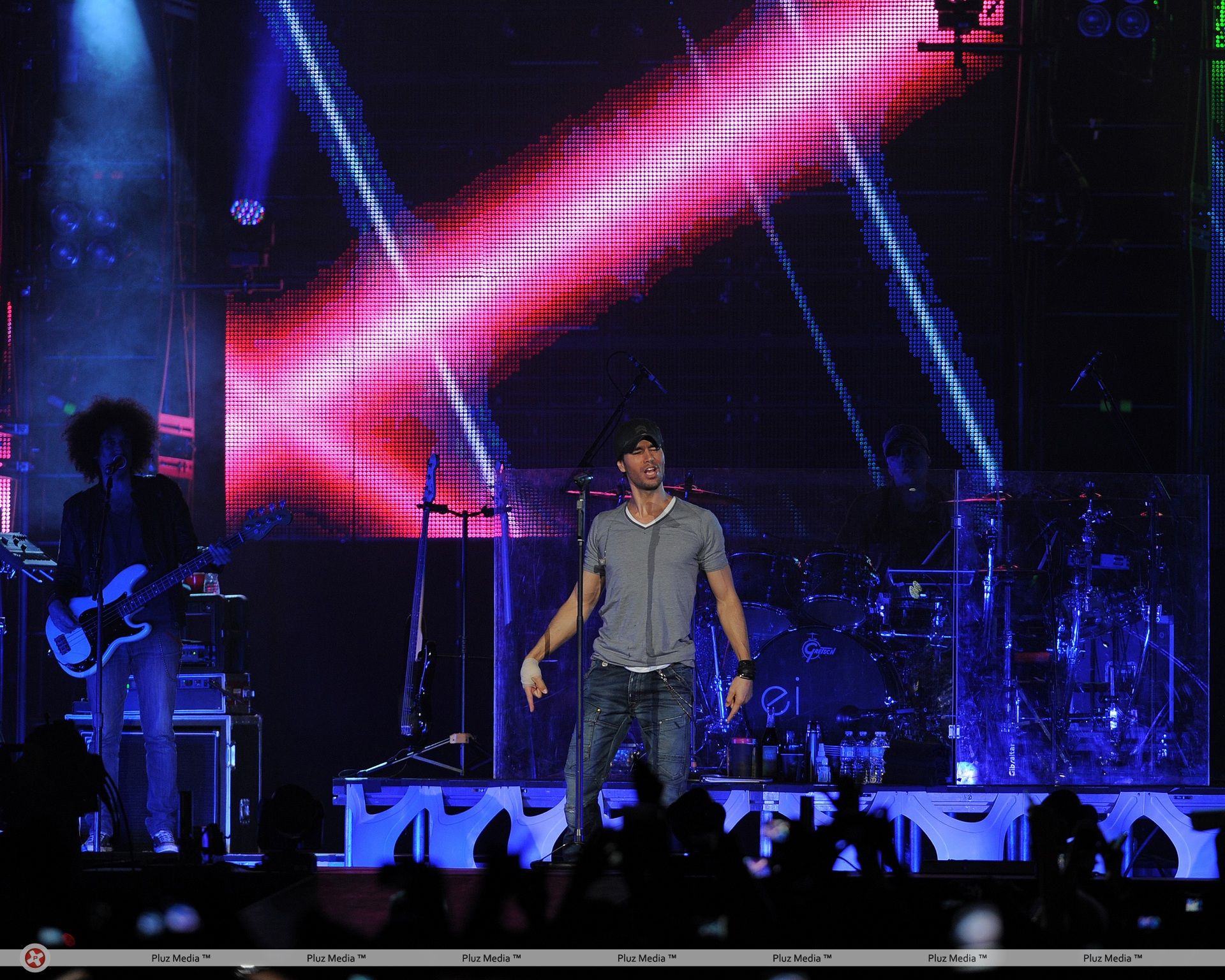 Enrique Iglesias perforrms during the 'Euphoria World Tour' | Picture 109463
